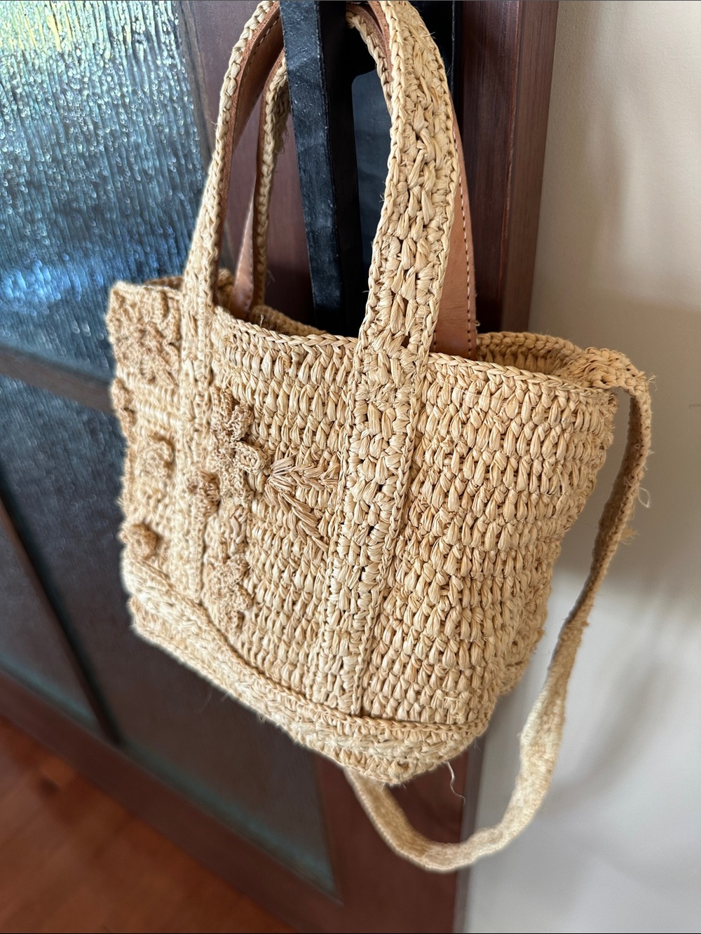 Vanessa Bruno Cabas Raffia Mini Bag
Accessories Straw Crochet Flower crossbody - Picture 6 of 12